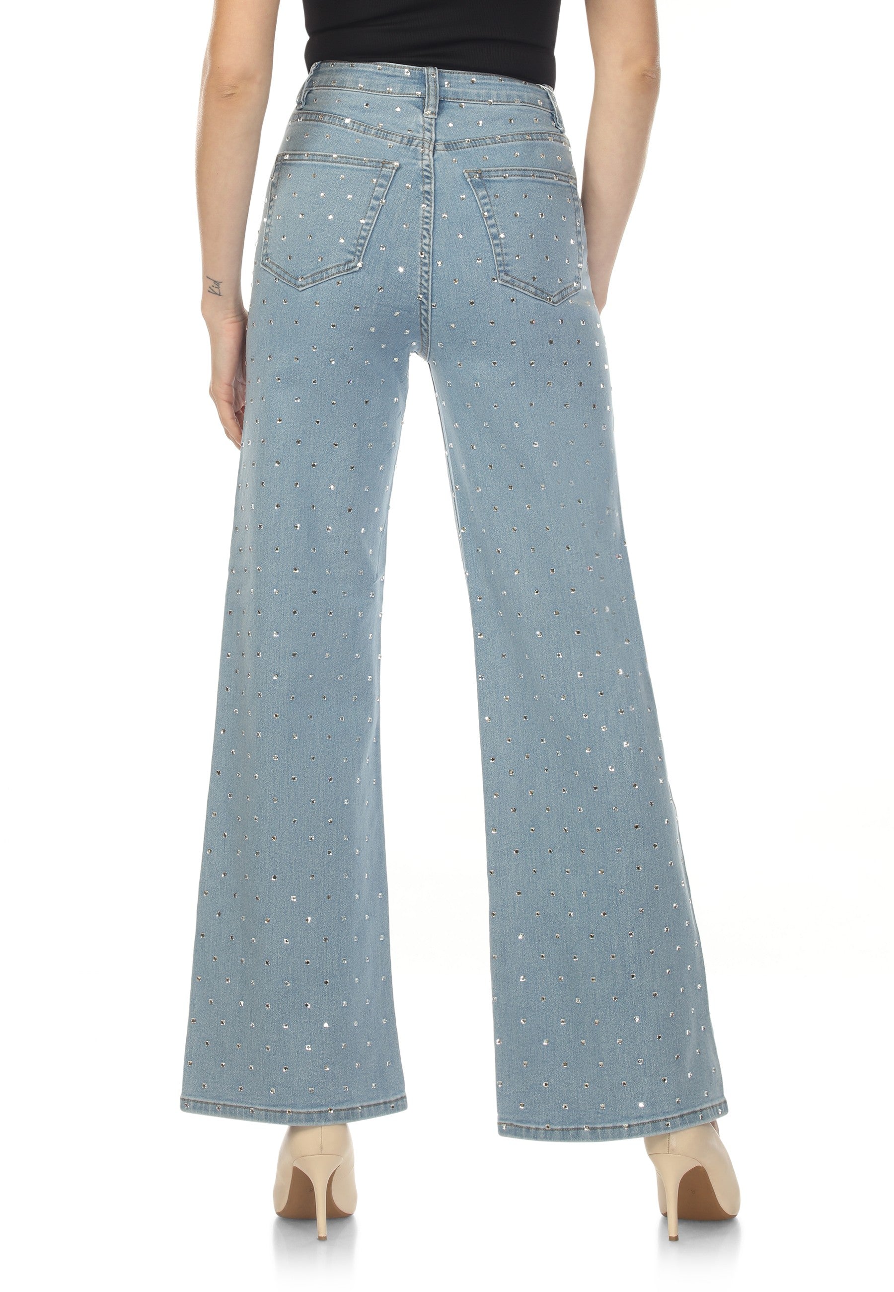 High-waisted, straight-leg jeans with blings