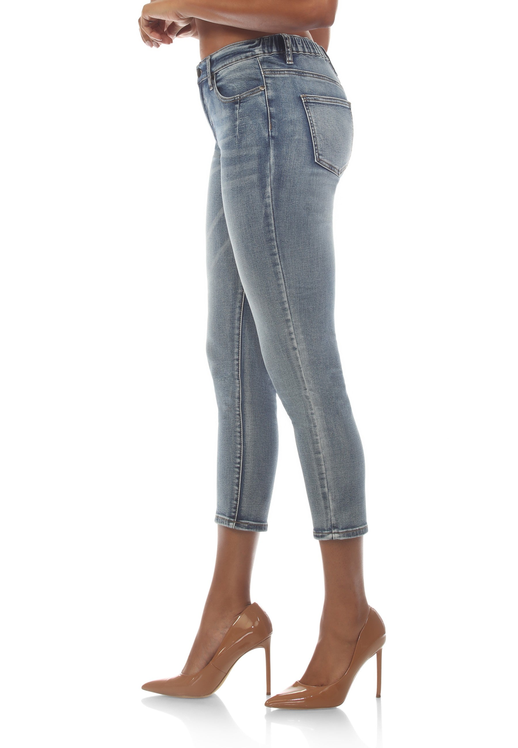 High-rise Waist and a Skinny Fit